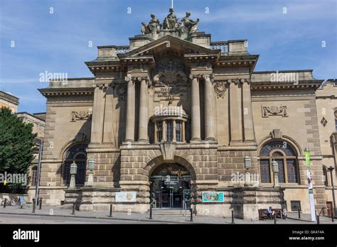 Bristol museum and art gallery Banque de photographies et d’images à ...