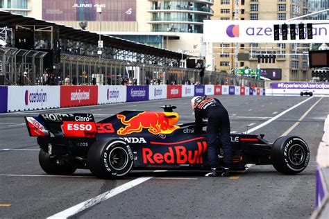 Max Verstappen (Red Bull RB16B) - 2021 Azerbaijan GP [3354 × 2236] : r ...