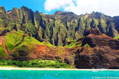 Touring Kauai's Na Pali Coast with Napali Catamaran | Travel the World