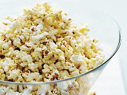 Gouda Garlic Popcorn Recipe – Sunset Magazine