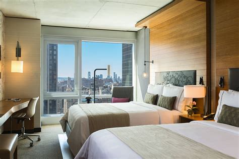 Hotel Rooms in Midtown Manhattan | Renaissance New York Midtown Hotel