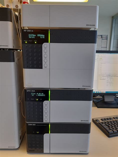 1389 - Used Shimadzu Prominence HPLC system with UV/VIS and fluorescence detector - S-A-LE