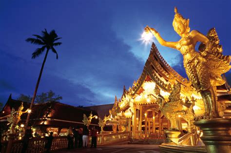 Sightseeing Tour on Phuket Island with Phuket Fantasea Show