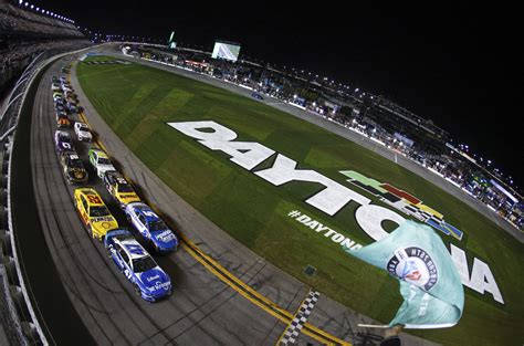 Look: Sports World Reacts To Daytona 500 Announcement - The Spun