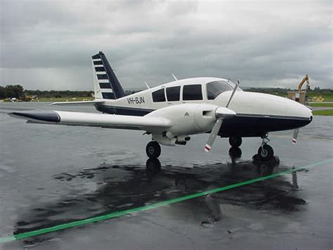 Piper PA 23 Aztec Apache Aircraft history performance and specifications