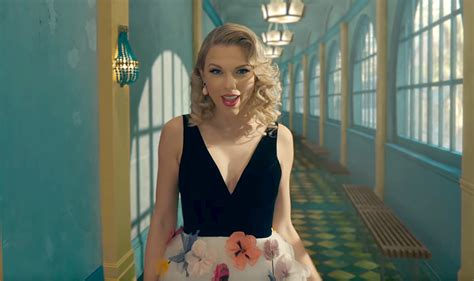 7 Easter Eggs From Taylor Swift’s ‘Me!’ Music Video: Photos