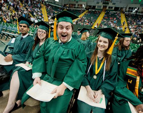 Wright State Newsroom – Wright State Spring Commencement photo gallery « Wright State University