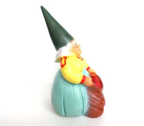 Lisa the Gnome, wife of David the Gnome. BRB gnome figurine, PVC garde – UpperDutch