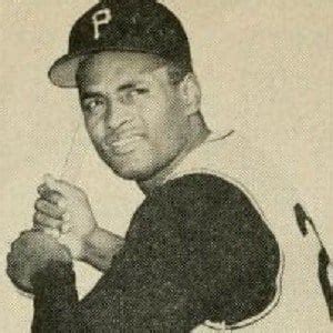 Roberto Clemente - Bio, Facts, Family | Famous Birthdays