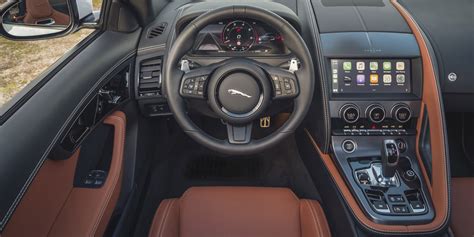 Jaguar F-Type Convertible Interior & Infotainment | carwow