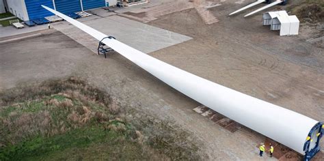 First sight of giant blade for Vestas flagship 15MW offshore wind ...