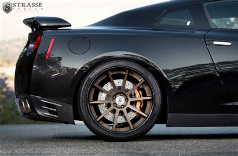 Black Nissan GT-R on Bronze Strasse Forged Wheels rear right wheel side view - NO Car NO Fun ...