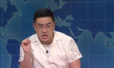 Bowen Yang plays the iceberg that sank the Titanic in iconic SNL skit