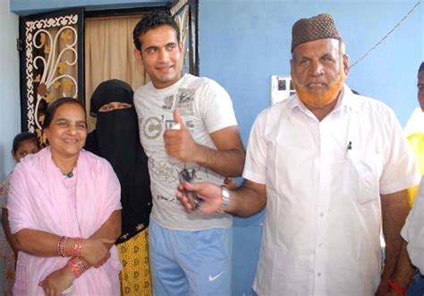 Yusuf Pathan (Cricketer) Height, Weight, Age, Wife Biography & More » StarsUnfolded