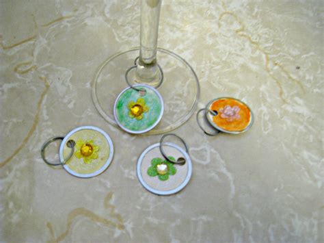 Easy Wine Glass Charms - momhomeguide.com