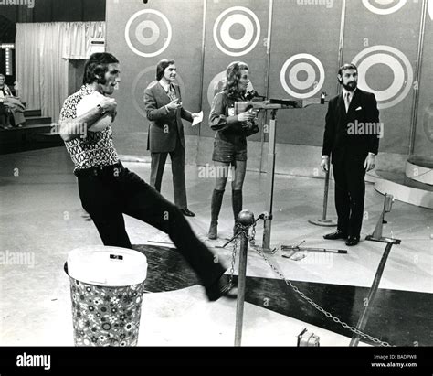 THE GOLDEN SHOT 1960s UK TV game show with compere Bob Monkhouse Stock Photo: 23660260 - Alamy