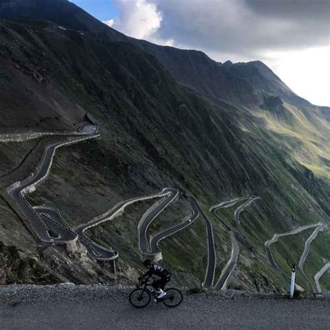 Passo dello Stelvio cycling: what cyclists need to know