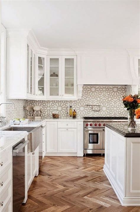 70+ Stunning Kitchen Backsplash Ideas - For Creative Juice | Modern white kitchen cabinets ...