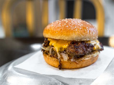 The 20 Best Burgers In Chicago - Chicago - The Infatuation