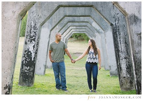 Gas Works Park Seattle Engagement Photos - L&S | www.joannamonger.com