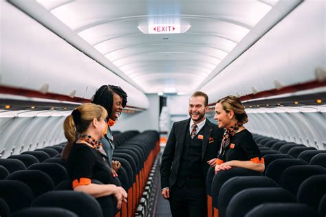 An Ultimate Guide to easyJet Cabin Crew Requirements in 2024