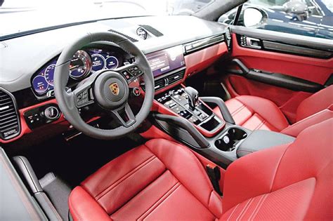 Porsche Cayenne Interior | Cabinets Matttroy