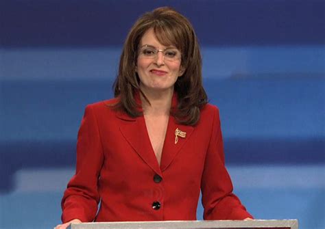 Tina Fey Puts on Her Sarah Palin Glasses for Saturday Night Live [VIDEO]