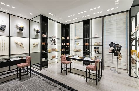 Chanel opens Canadian flagship boutique in Toronto - News : Retail (#894028)