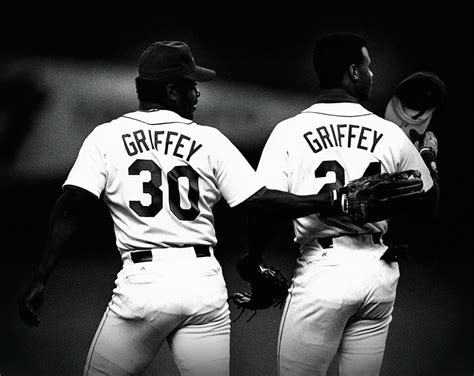 Ken Griffey Jr and Sr. quite the father son extraordinaire. | Ken ...