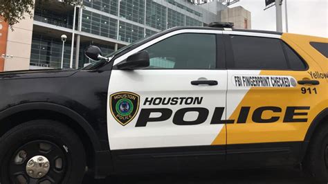 Man experiencing mental issues dies in custody after, Houston police ...