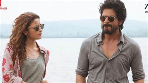 Dear Zindagi review: Shah Rukh Khan is charming but this life is unreal | movie reviews ...