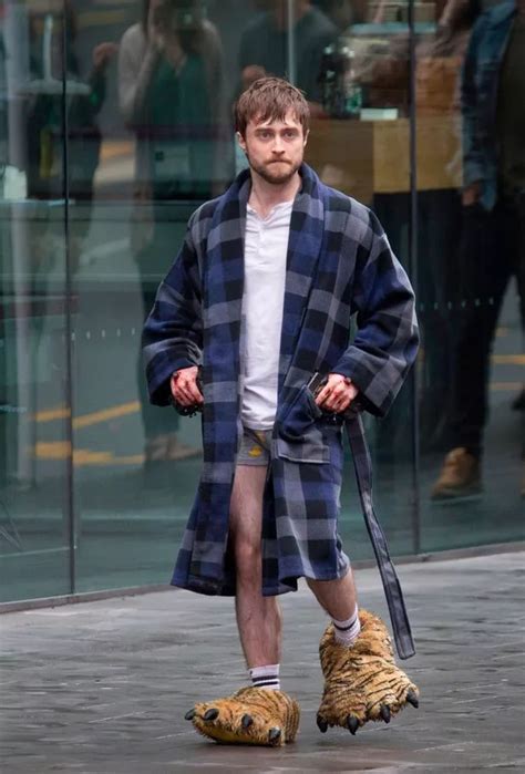 Daniel Radcliffe gets trigger happy on the set of new movie Guns Akimbo ...