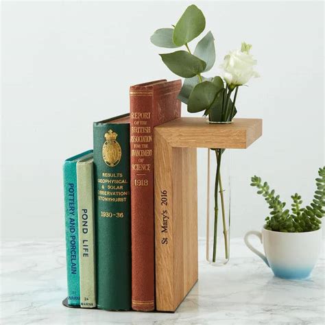 10+ Cool Bookends to Show Off Your Favorite Books in Style