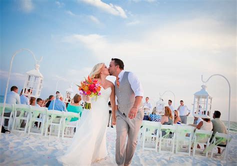 Pensacola Beach Wedding Planning: See Venues & Packages