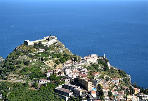 Castelmola: a Delightful Hamlet Looking Down on Taormina | ITALY Magazine