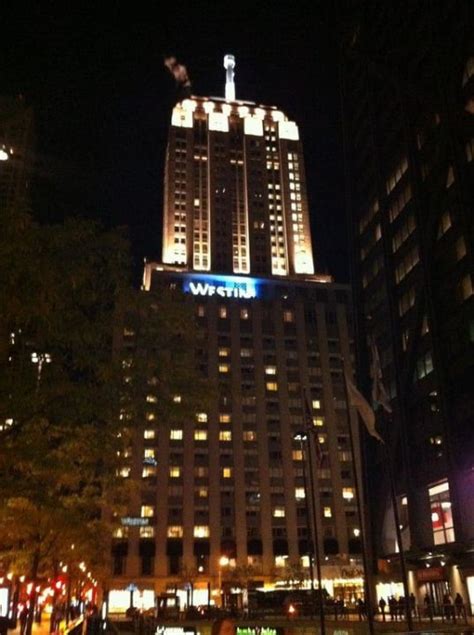 "Außenansicht bei Nacht" Hotel The Westin Michigan Avenue Chicago (Chicago) • HolidayCheck ...