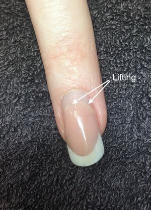 How to correctly remove nail enhancements that are lifting – Scratch