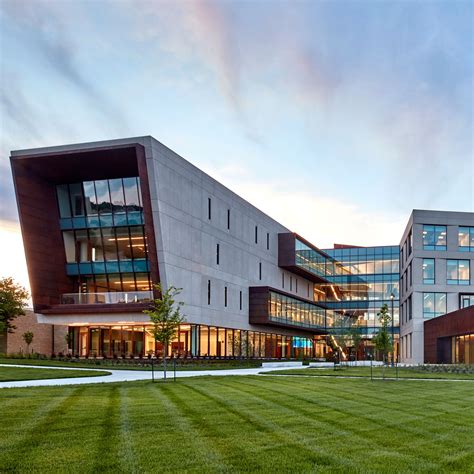 Gensler has completed a university building in Kansas that consists of volumes clad in concrete ...