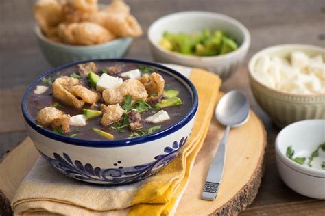 Sopa de Frijol | Black Bean Soup - Nibbles and Feasts