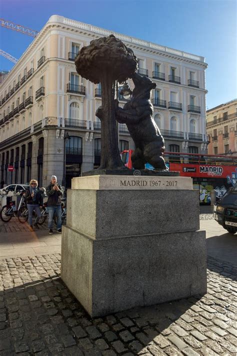 Statue of the Bear and the Strawberry Tree at Puerta Del Sol in Madrid ...