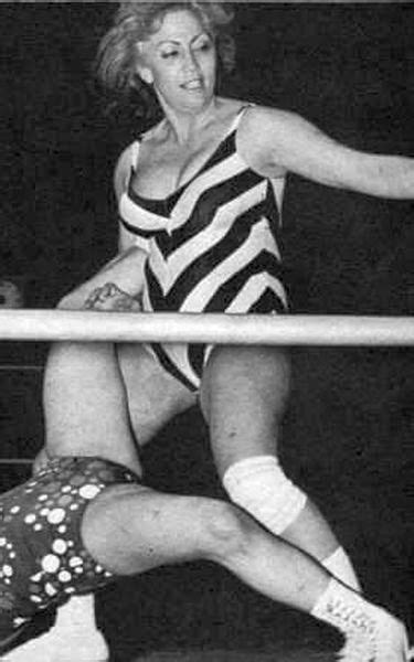 Womens Pro Wrestling: Betty Niccoli - Ladies Pro Wrestling