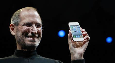 Steve Jobs Once Tossed the Original iPhone Across a Room Just to Prove ...