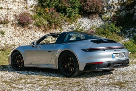 PORSCHE 911 Targa 4 GTS Specs & Photos - 2021, 2022, 2023, 2024 ...