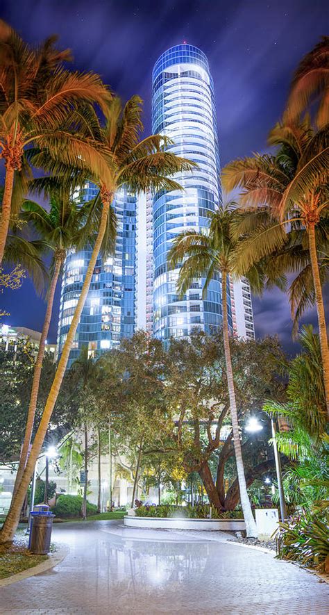 Riverwalk Fort Lauderdale Photograph by Mark Andrew Thomas