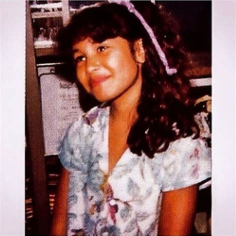 selena quintanilla perez ★ on Instagram: “selena as a child! Selena como un niña ☺️” Selena ...