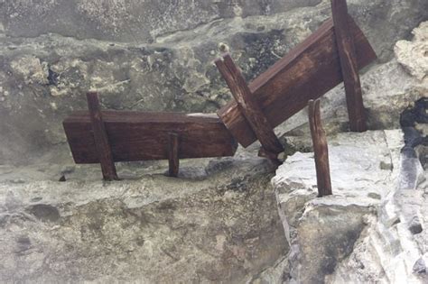 deathternity: Hanging Coffins of China - Attached to Cliffs