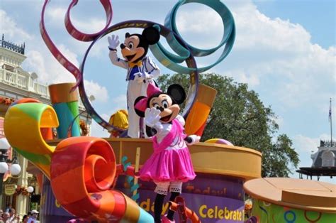 Walt Disney World Parade Guide: Celebrate a Dream Come True Parade at ...