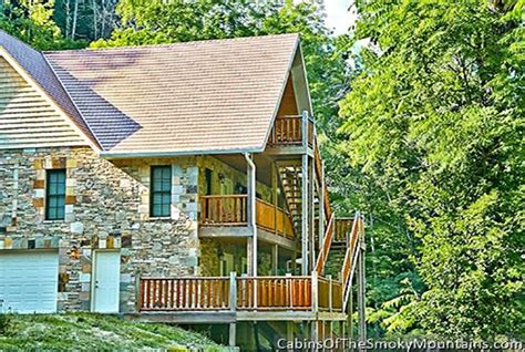 Gatlinburg Cabin - Riverside Lodge - 5 Bedroom - Sleeps 22