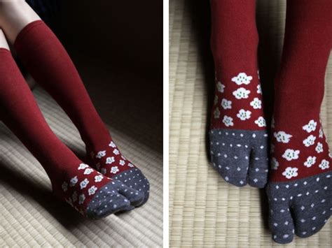 Knee-high Tabi socks maiko | Tabi socks, Socks, Tapestry crochet patterns