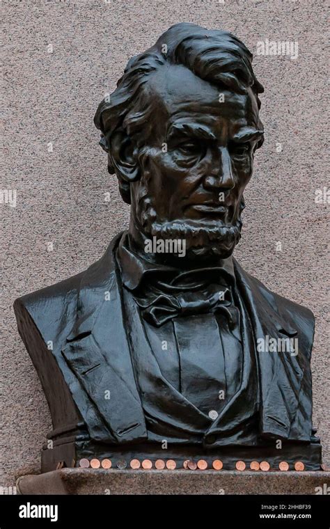 Photo of Abraham Lincoln’s Gettysburg Address Memorial, Gettysburg National Cemetery ...